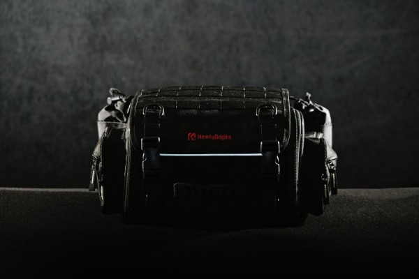 HenlyBegins Satteltasche 20-26 Liter schwarz...