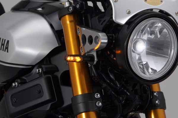 "D-LIGHT" LED Blinker Paar schwarz smoke