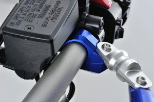 Clamp set 22.2mm alloy blue anodized f. Handlebar brace 2