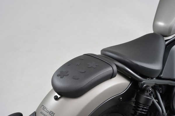 Anti-slip sticker "SAKURA" for motorcycle seat