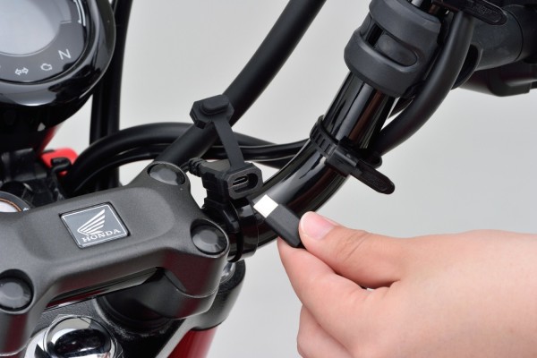 USB "TYPE-C" CHARGER 1PORT F. MOTORCYCLE HANDLE...