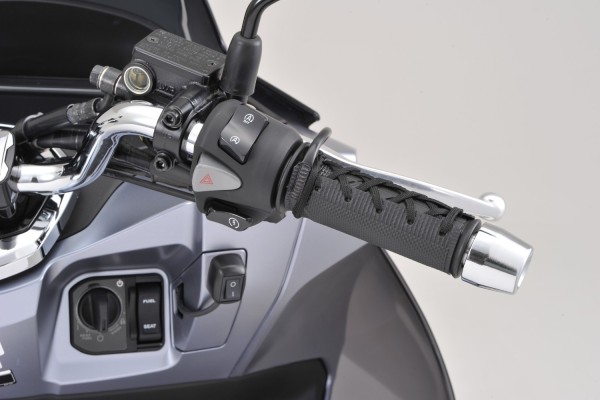 GRIP WARMER 10.8W/12V with ON/OFF SWITCH