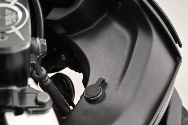 USB Type-C Cowl Fairing Mount ø20mm