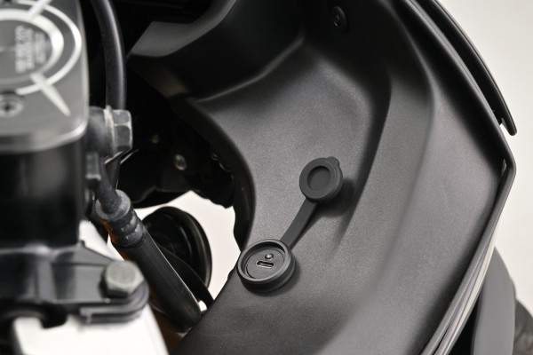 USB Type-C Cowl Fairing Mount ø20mm