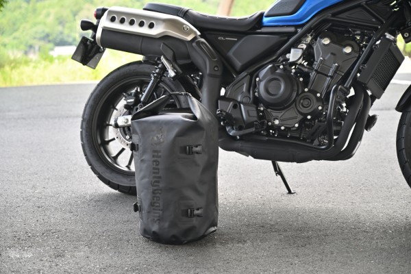 HenlyBegins saddlebag backpack 30 liter black...