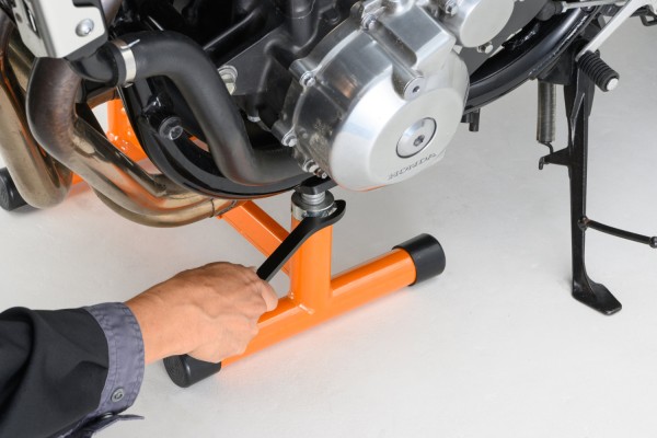 Adjustable lift stand