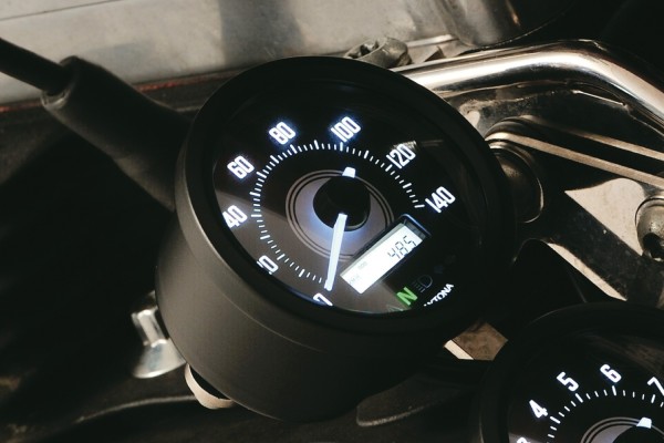"VELONA60" ELECTRICAL SPEEDOMETER 260KMH(MPH) W/ INDICATORS, WHITE-LED, BLACK