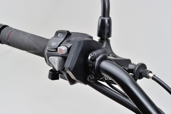 Stromversorgung USB SLIM 1x USB f. Motorrad Lenker