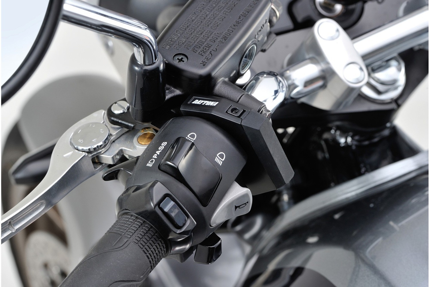 Power supply USB SLIM 2x USB for motorcycle handlebar - Daytona Europe