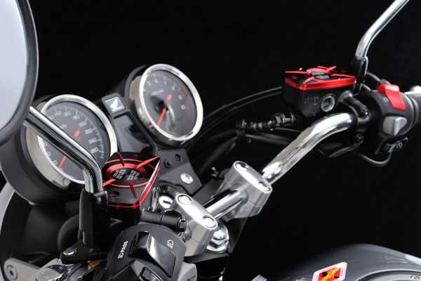 Master cylinder square cap for HONDA (A) dual anodized silver black