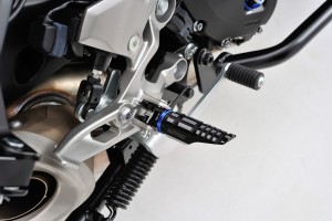 Aluminium Fußrasten Fahrer 2-farbig eloxiert f. YAMAHA 2