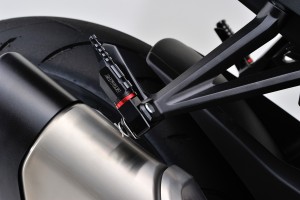 Step for passenger aluminium dual-anodized f. HONDA 2