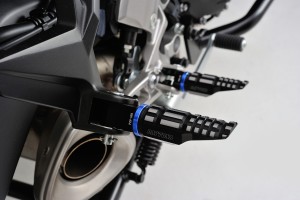 Aluminium Fußrasten Beifahrer 2-farbig eloxiert f. YAMAHA 2